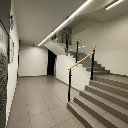 Elegant Kiprow * Varşova